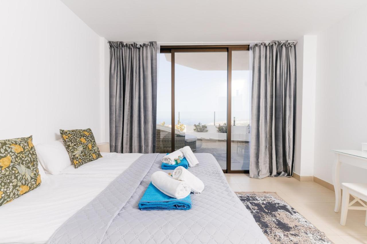 Sunset White Villa - Ocean View, Jakuzzi, Heated Pool, Air-Conditioning, Grill Playa de las Americas  Luaran gambar