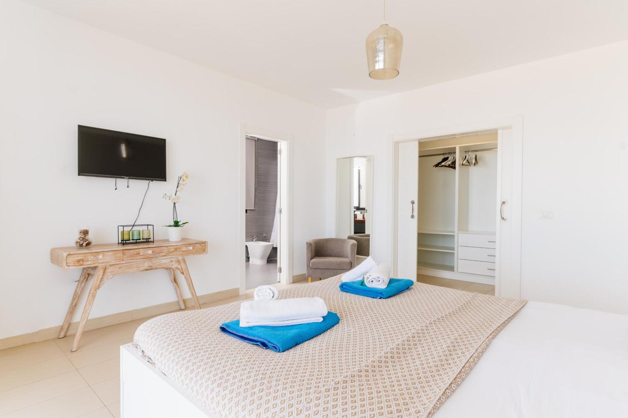 Sunset White Villa - Ocean View, Jakuzzi, Heated Pool, Air-Conditioning, Grill Playa de las Americas  Luaran gambar