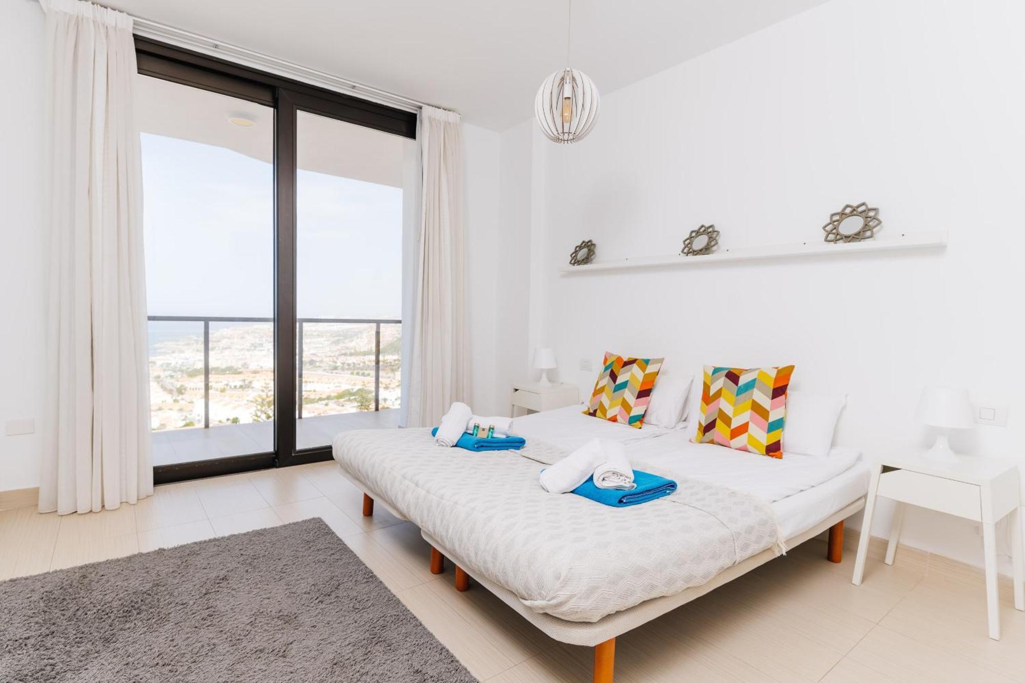 Sunset White Villa - Ocean View, Jakuzzi, Heated Pool, Air-Conditioning, Grill Playa de las Americas  Luaran gambar